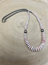 Load image into Gallery viewer, Pink Conch Graduated Necklace - 23 inch