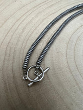 Load image into Gallery viewer, Pink Conch Graduated Necklace - 23 inch