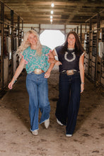 Load image into Gallery viewer, Pink Conch Graduated Necklace - 23 inch