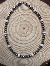 Load image into Gallery viewer, 8mm Sterling Pearl and pink conch - 20 inch
