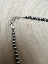 Load image into Gallery viewer, 4mm Sterling Pearl choker with spiny oyster
