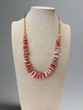 Load image into Gallery viewer, Graduated Orange Spiny oyster necklace - 22 inch
