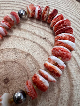 Load image into Gallery viewer, Graduated Orange Spiny oyster necklace - 22 inch
