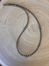 Load image into Gallery viewer, Graduated Sterling pearl necklace - 22 inch
