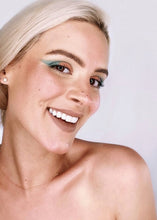 Load image into Gallery viewer, Eyeshadow Palette - Lady Liberty

