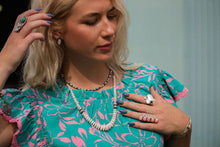 Load image into Gallery viewer, Pink Conch Graduated Necklace - 23 inch
